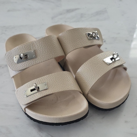 Shoes - Elegant Cream Sandals with Silver Accents